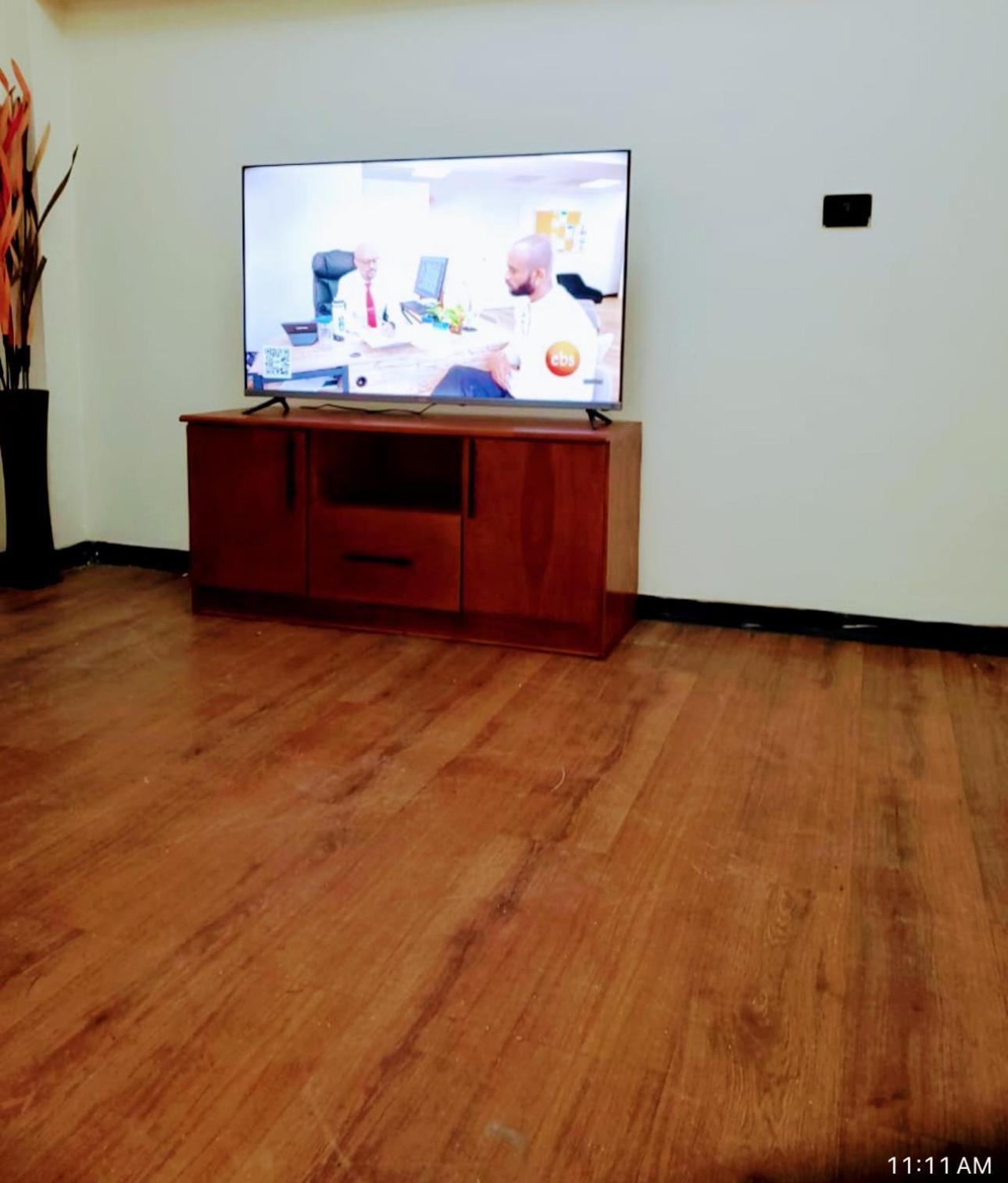 Cmc Apartment With Free Airport Pickup Addis Ababa Exterior foto